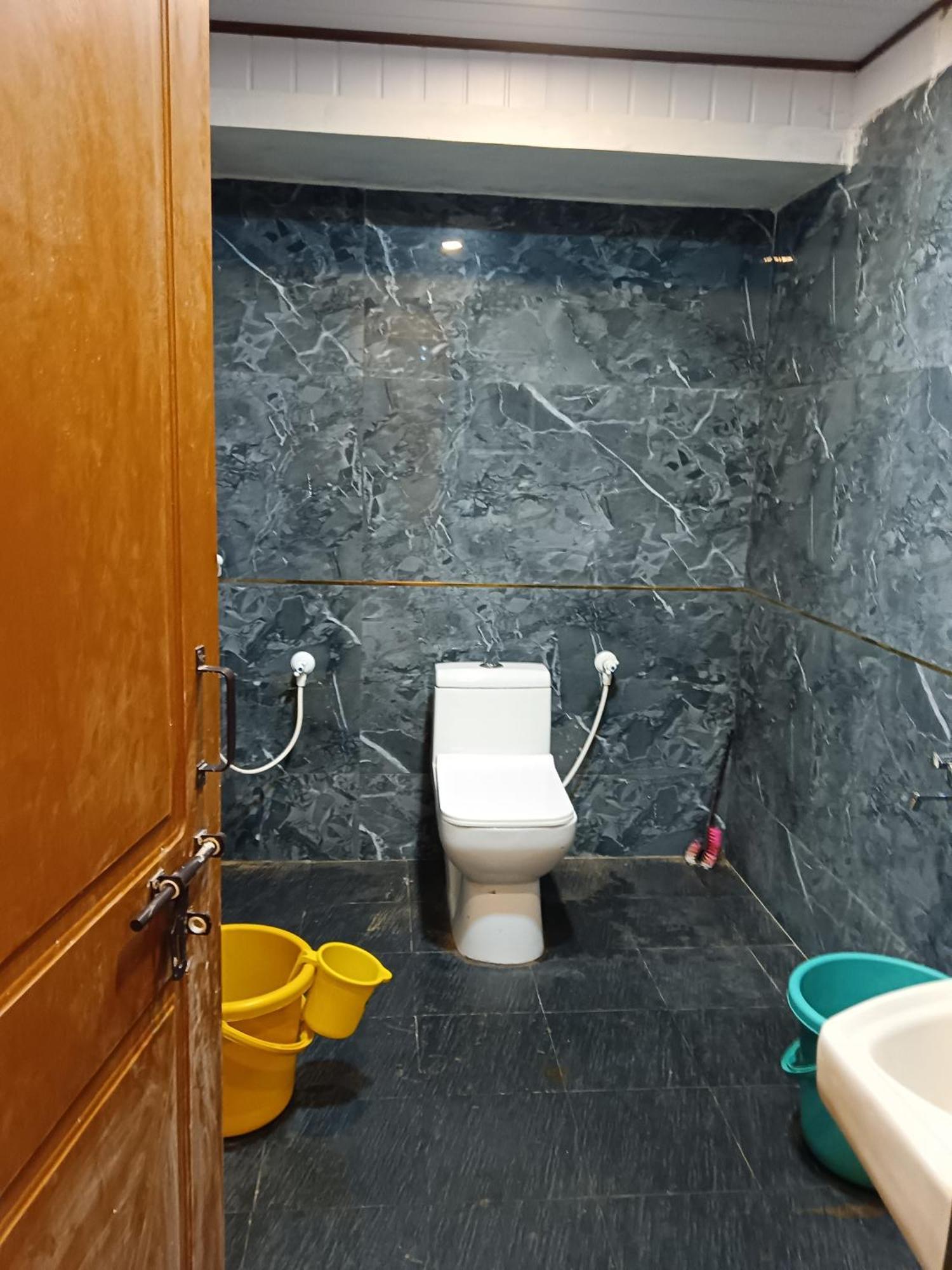 Arundekar Home Stay Gokarna Beach side AC room Exteriör bild
