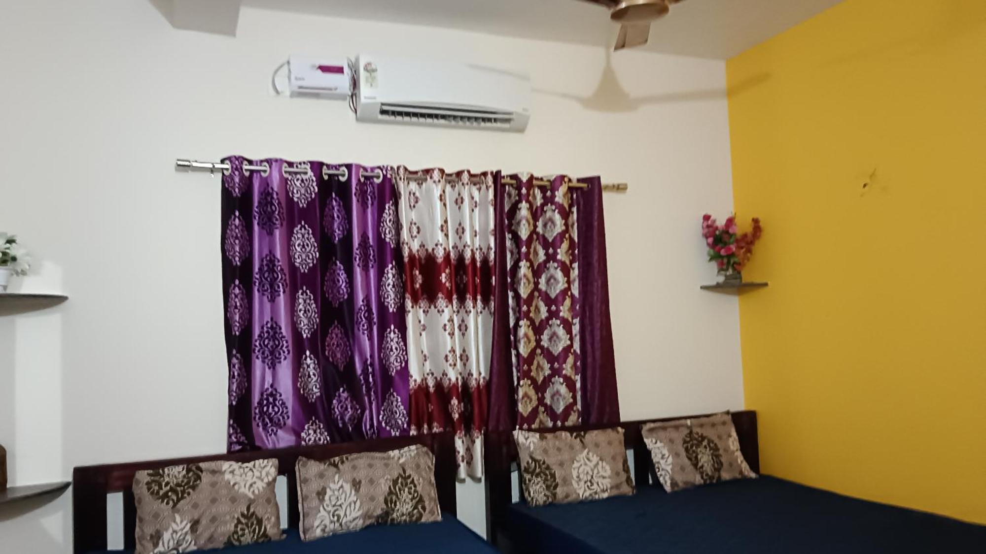 Arundekar Home Stay Gokarna Beach side AC room Exteriör bild